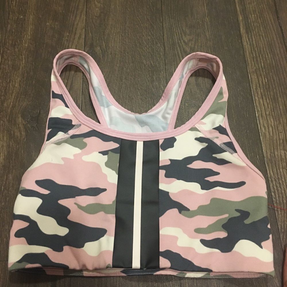 Victoria’s Secret Pink camo yoga/athletic bra
